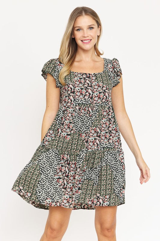 Plus Floral Flutter Sleeve Tunic