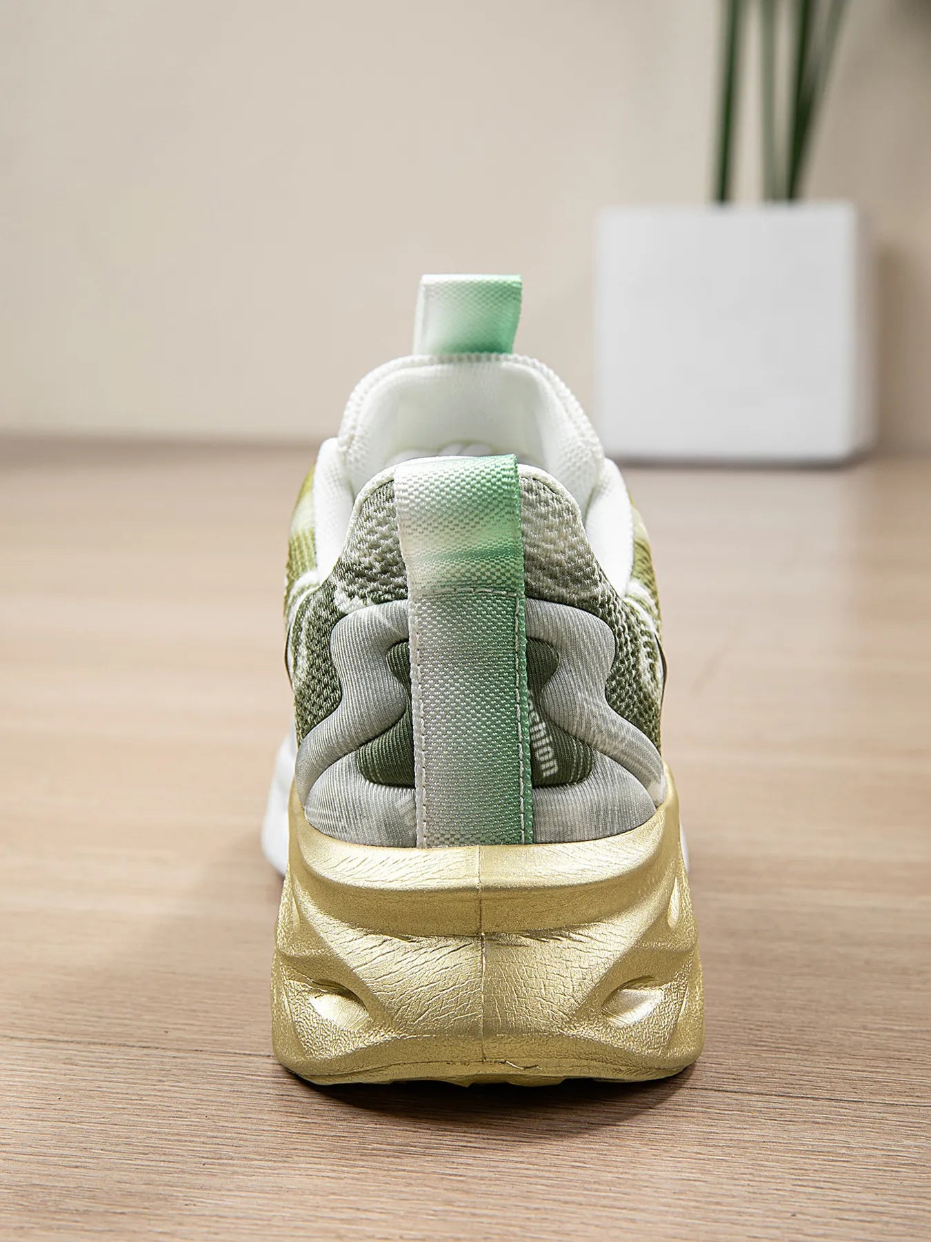 8d7aa701f5344658887146bbb3a98391-Max-Origin